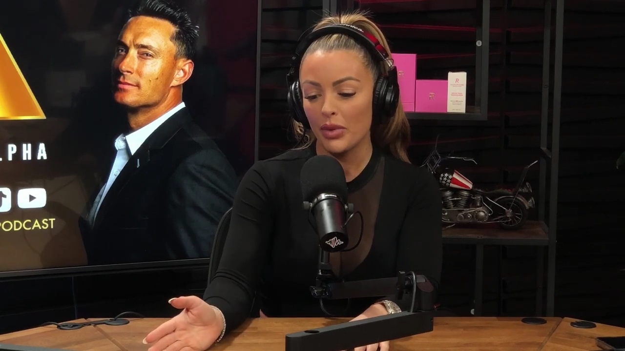 x2mate_com-Ep_14_-_Power_Alphas_Podcast__Super_Bowl2C_Taylor_Swift2C_Travis_Kelce___Mandy_Rose__mp44149.jpg