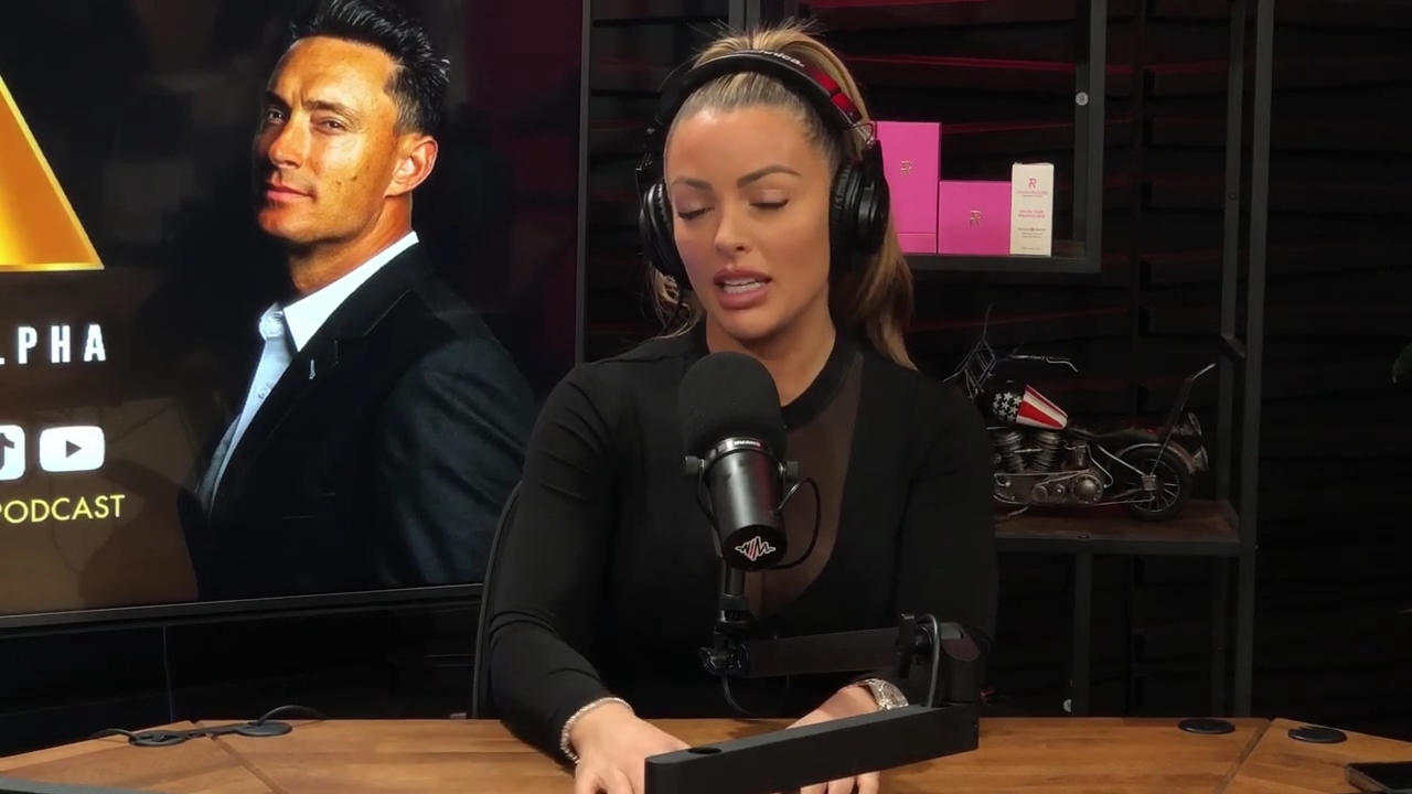 x2mate_com-Ep_14_-_Power_Alphas_Podcast__Super_Bowl2C_Taylor_Swift2C_Travis_Kelce___Mandy_Rose__mp44150.jpg