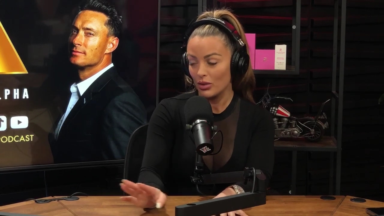 x2mate_com-Ep_14_-_Power_Alphas_Podcast__Super_Bowl2C_Taylor_Swift2C_Travis_Kelce___Mandy_Rose__mp44154.jpg