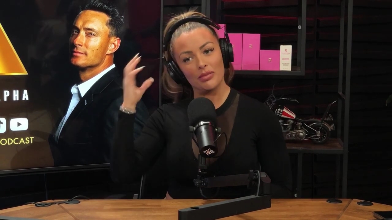 x2mate_com-Ep_14_-_Power_Alphas_Podcast__Super_Bowl2C_Taylor_Swift2C_Travis_Kelce___Mandy_Rose__mp44167.jpg