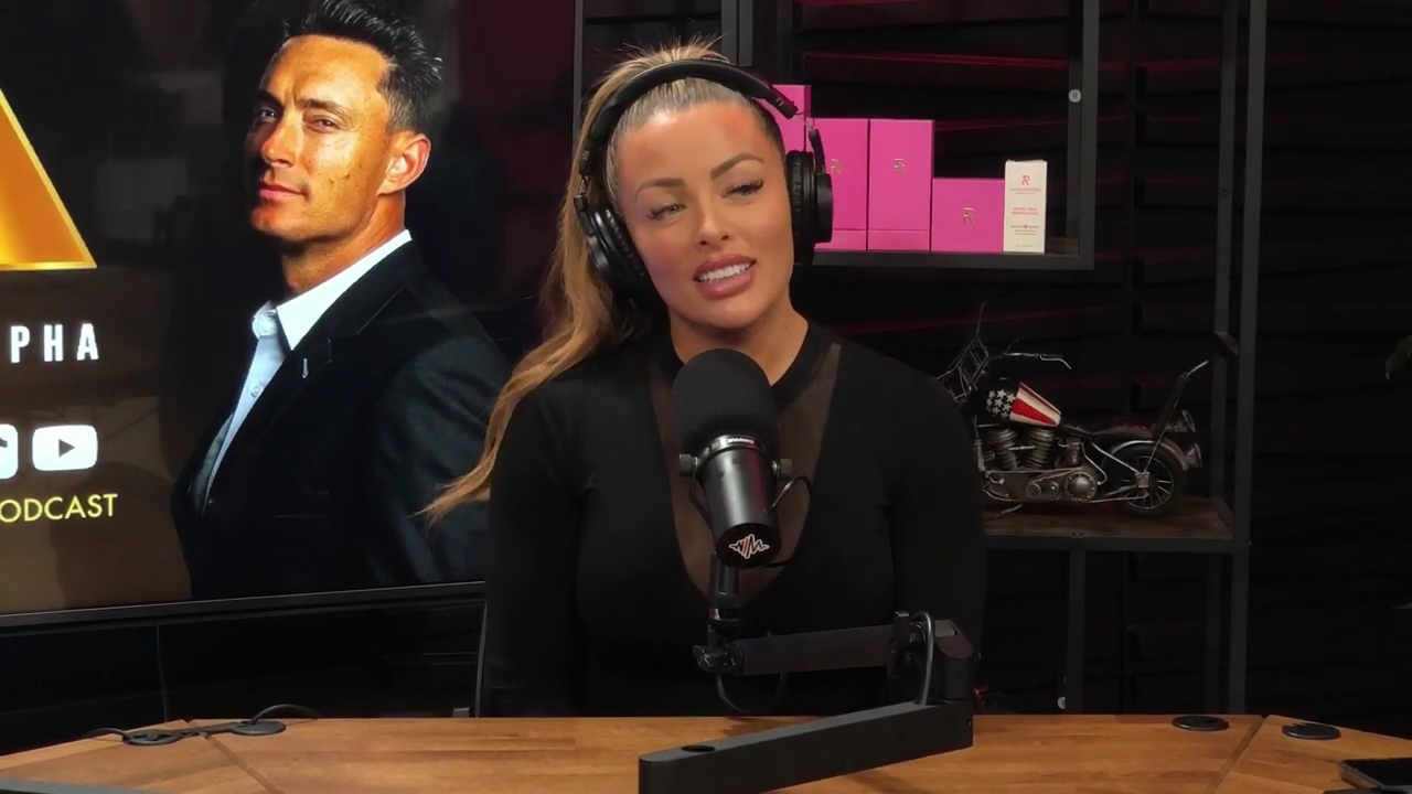 x2mate_com-Ep_14_-_Power_Alphas_Podcast__Super_Bowl2C_Taylor_Swift2C_Travis_Kelce___Mandy_Rose__mp44216.jpg