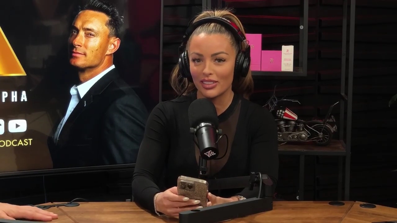 x2mate_com-Ep_14_-_Power_Alphas_Podcast__Super_Bowl2C_Taylor_Swift2C_Travis_Kelce___Mandy_Rose__mp44235.jpg