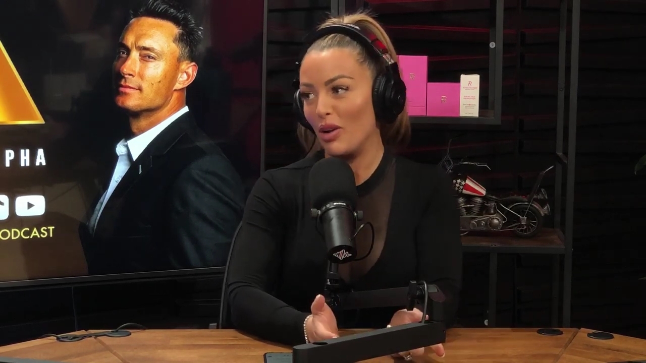x2mate_com-Ep_14_-_Power_Alphas_Podcast__Super_Bowl2C_Taylor_Swift2C_Travis_Kelce___Mandy_Rose__mp44384.jpg