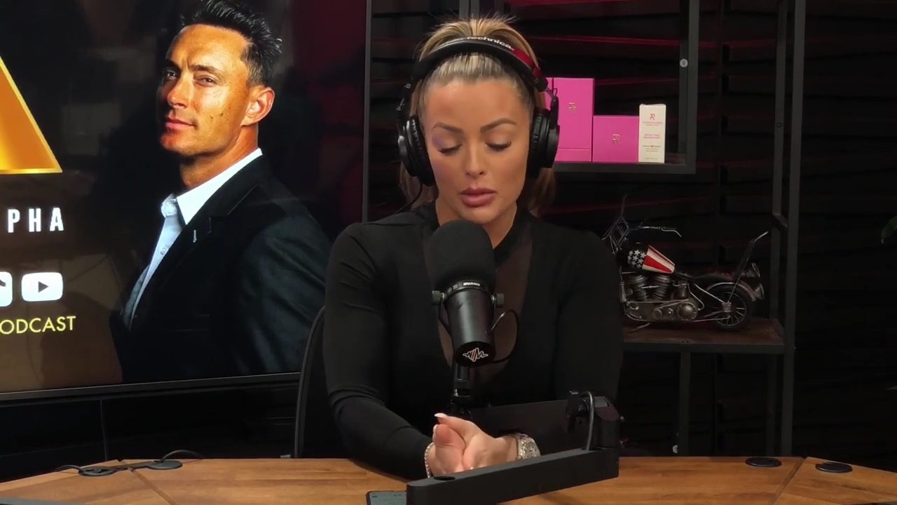 x2mate_com-Ep_14_-_Power_Alphas_Podcast__Super_Bowl2C_Taylor_Swift2C_Travis_Kelce___Mandy_Rose__mp44390.jpg