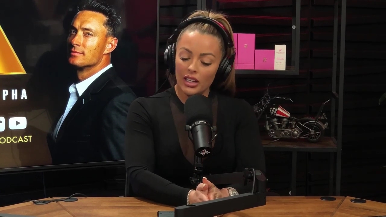 x2mate_com-Ep_14_-_Power_Alphas_Podcast__Super_Bowl2C_Taylor_Swift2C_Travis_Kelce___Mandy_Rose__mp44396.jpg