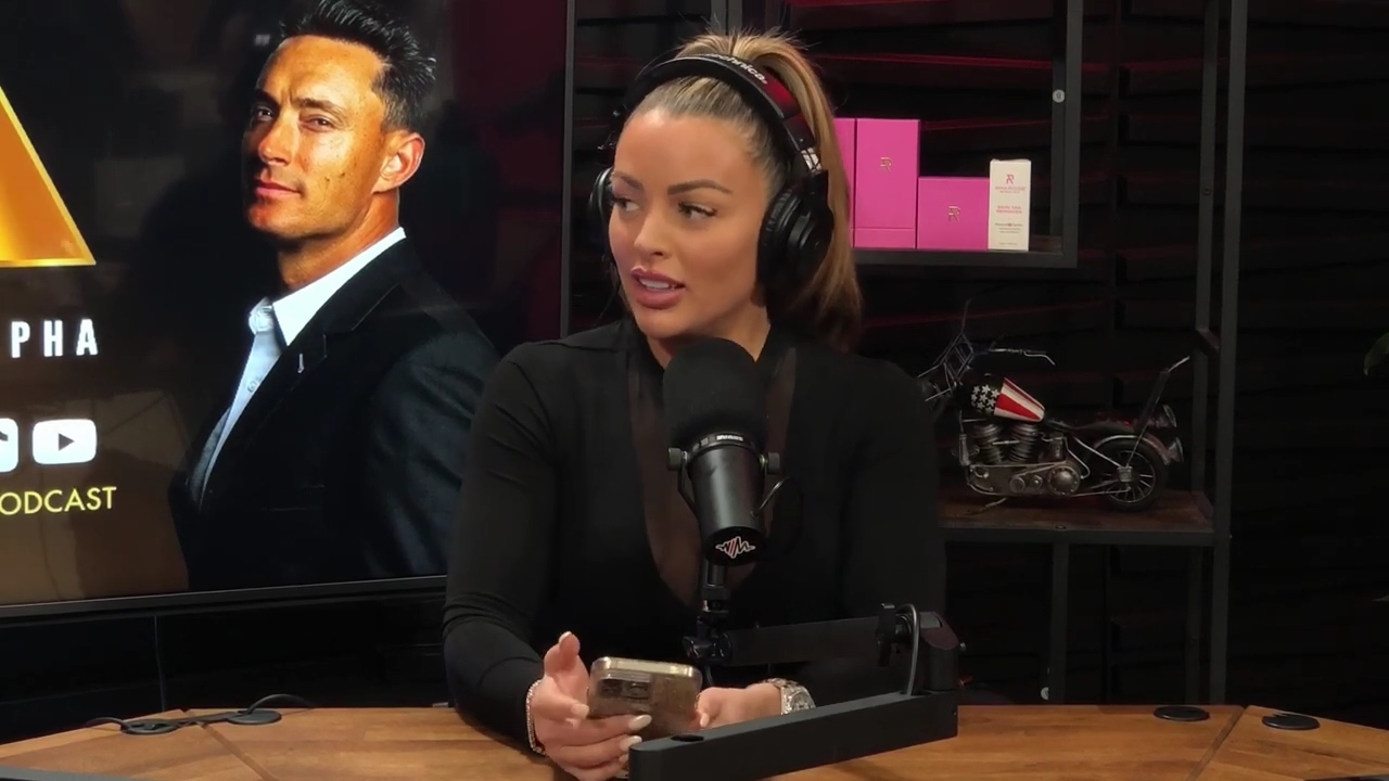 x2mate_com-Ep_14_-_Power_Alphas_Podcast__Super_Bowl2C_Taylor_Swift2C_Travis_Kelce___Mandy_Rose__mp44405.jpg