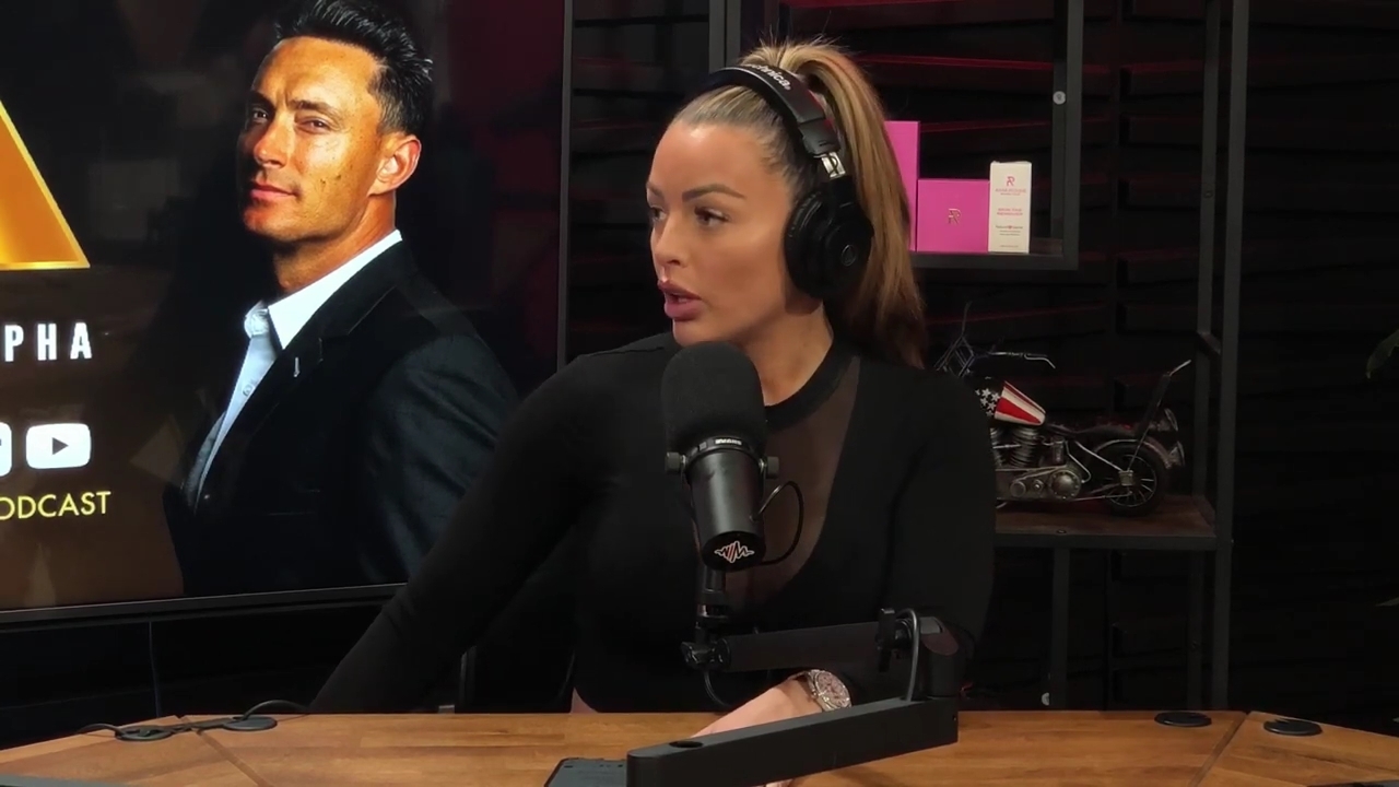 x2mate_com-Ep_14_-_Power_Alphas_Podcast__Super_Bowl2C_Taylor_Swift2C_Travis_Kelce___Mandy_Rose__mp44420.jpg