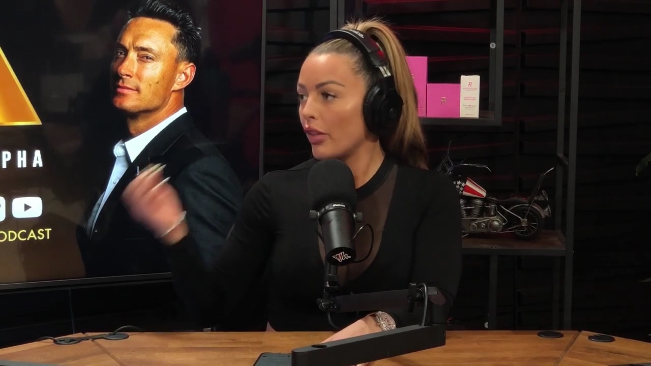 x2mate_com-Ep_14_-_Power_Alphas_Podcast__Super_Bowl2C_Taylor_Swift2C_Travis_Kelce___Mandy_Rose__mp44421.jpg