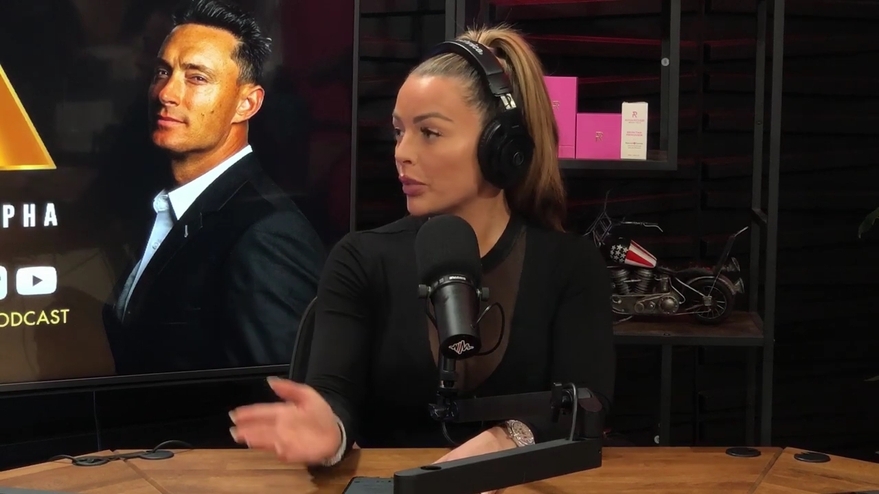 x2mate_com-Ep_14_-_Power_Alphas_Podcast__Super_Bowl2C_Taylor_Swift2C_Travis_Kelce___Mandy_Rose__mp44423.jpg