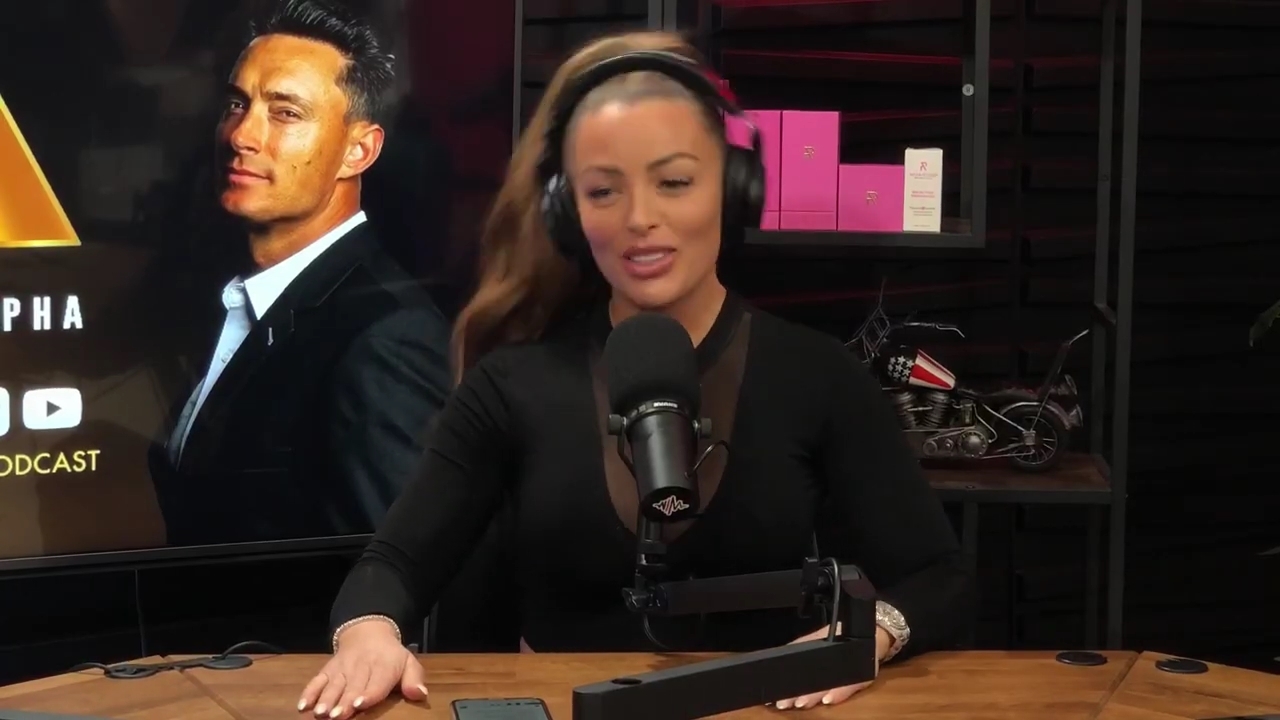x2mate_com-Ep_14_-_Power_Alphas_Podcast__Super_Bowl2C_Taylor_Swift2C_Travis_Kelce___Mandy_Rose__mp44436.jpg