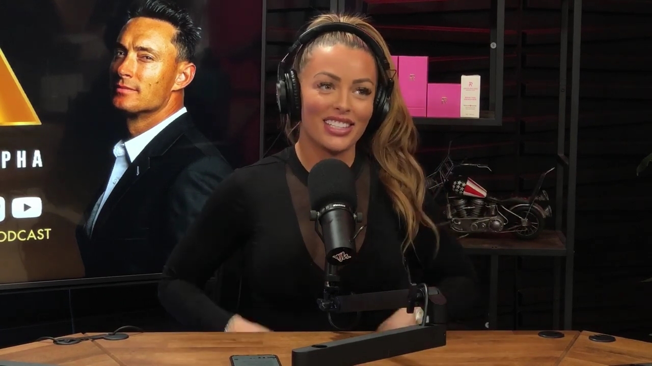 x2mate_com-Ep_14_-_Power_Alphas_Podcast__Super_Bowl2C_Taylor_Swift2C_Travis_Kelce___Mandy_Rose__mp44439.jpg