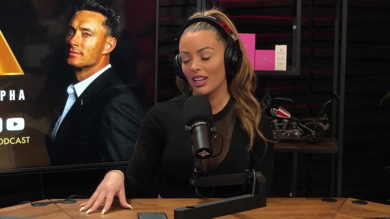 x2mate_com-Ep_14_-_Power_Alphas_Podcast__Super_Bowl2C_Taylor_Swift2C_Travis_Kelce___Mandy_Rose__mp44455.jpg