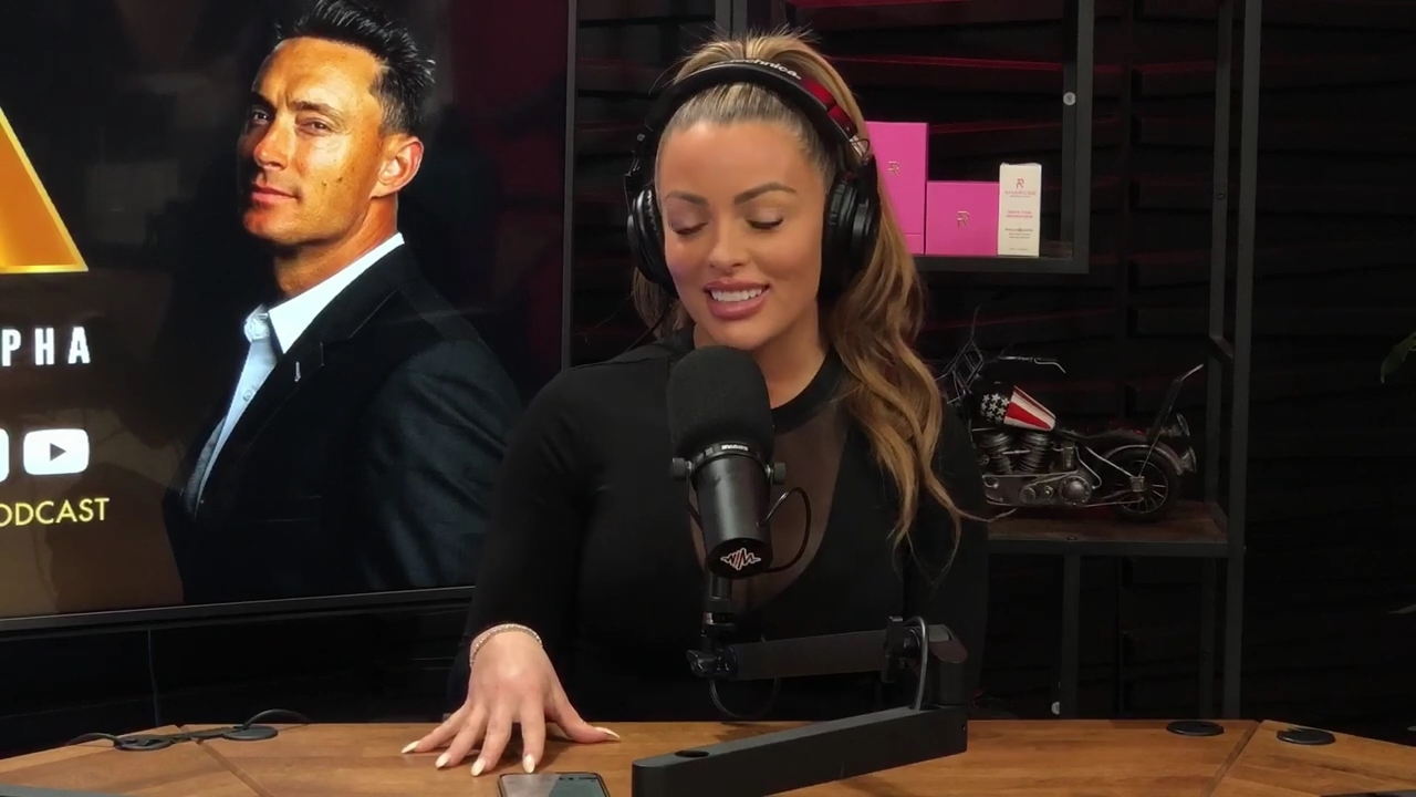 x2mate_com-Ep_14_-_Power_Alphas_Podcast__Super_Bowl2C_Taylor_Swift2C_Travis_Kelce___Mandy_Rose__mp44458.jpg