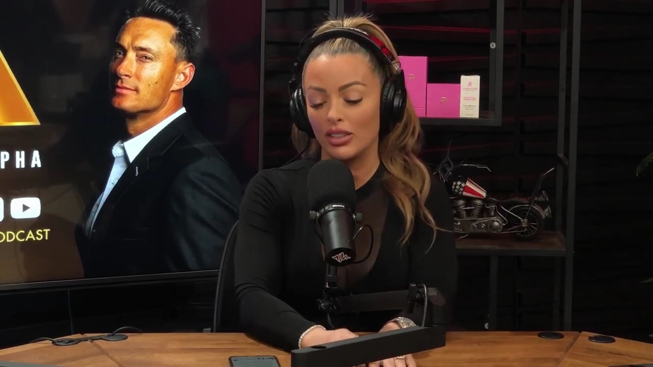 x2mate_com-Ep_14_-_Power_Alphas_Podcast__Super_Bowl2C_Taylor_Swift2C_Travis_Kelce___Mandy_Rose__mp44461.jpg