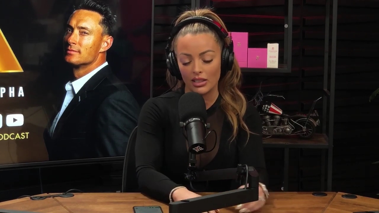 x2mate_com-Ep_14_-_Power_Alphas_Podcast__Super_Bowl2C_Taylor_Swift2C_Travis_Kelce___Mandy_Rose__mp44465.jpg