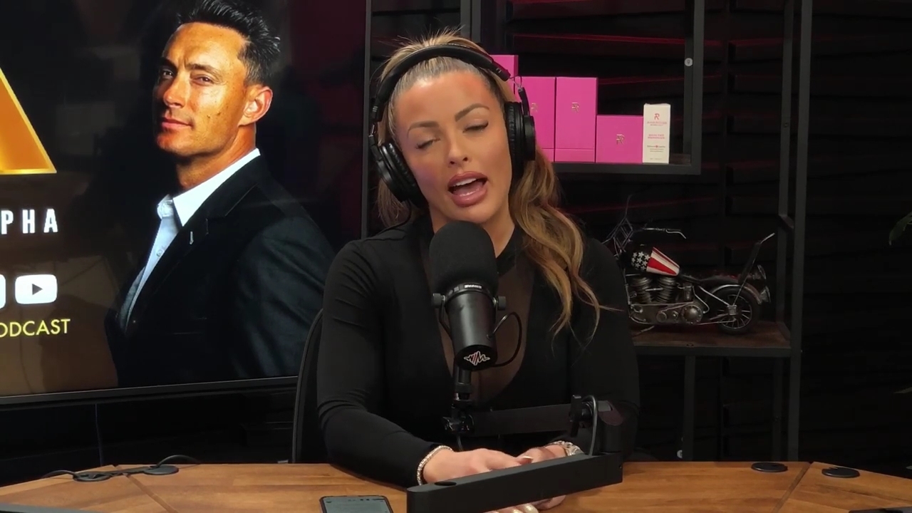 x2mate_com-Ep_14_-_Power_Alphas_Podcast__Super_Bowl2C_Taylor_Swift2C_Travis_Kelce___Mandy_Rose__mp44471.jpg