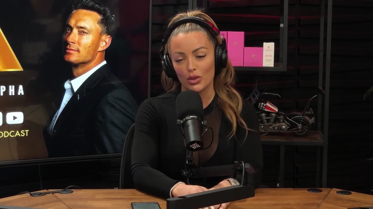 x2mate_com-Ep_14_-_Power_Alphas_Podcast__Super_Bowl2C_Taylor_Swift2C_Travis_Kelce___Mandy_Rose__mp44473.jpg