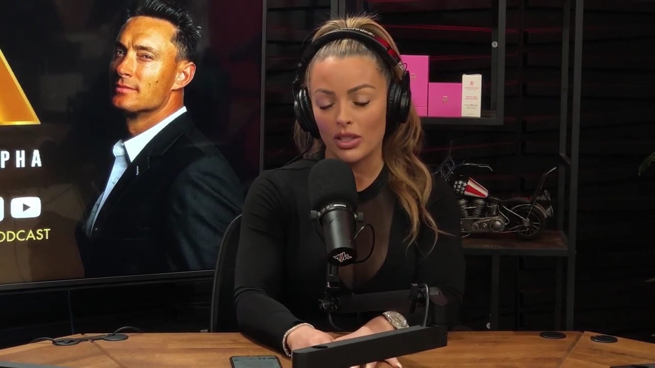 x2mate_com-Ep_14_-_Power_Alphas_Podcast__Super_Bowl2C_Taylor_Swift2C_Travis_Kelce___Mandy_Rose__mp44475.jpg