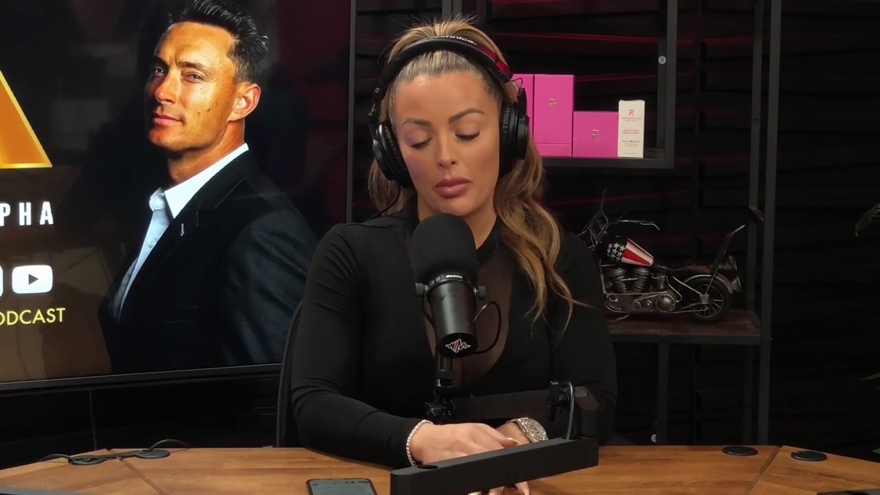 x2mate_com-Ep_14_-_Power_Alphas_Podcast__Super_Bowl2C_Taylor_Swift2C_Travis_Kelce___Mandy_Rose__mp44482.jpg