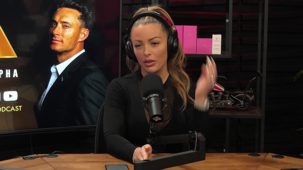 x2mate_com-Ep_14_-_Power_Alphas_Podcast__Super_Bowl2C_Taylor_Swift2C_Travis_Kelce___Mandy_Rose__mp44493.jpg