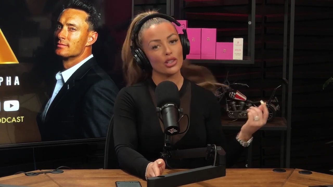 x2mate_com-Ep_14_-_Power_Alphas_Podcast__Super_Bowl2C_Taylor_Swift2C_Travis_Kelce___Mandy_Rose__mp44495.jpg