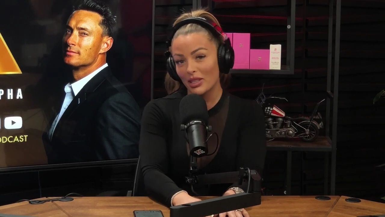 x2mate_com-Ep_14_-_Power_Alphas_Podcast__Super_Bowl2C_Taylor_Swift2C_Travis_Kelce___Mandy_Rose__mp44498.jpg