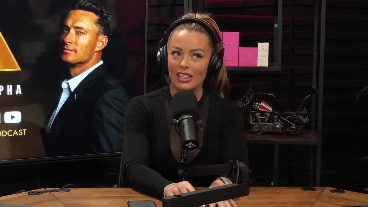 x2mate_com-Ep_14_-_Power_Alphas_Podcast__Super_Bowl2C_Taylor_Swift2C_Travis_Kelce___Mandy_Rose__mp44503.jpg
