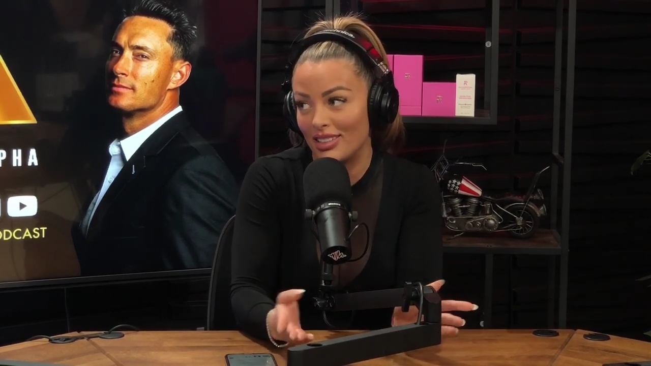 x2mate_com-Ep_14_-_Power_Alphas_Podcast__Super_Bowl2C_Taylor_Swift2C_Travis_Kelce___Mandy_Rose__mp44512.jpg