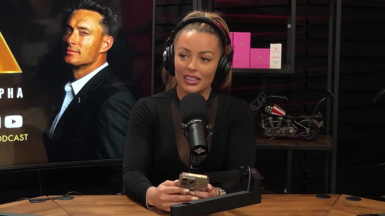 x2mate_com-Ep_14_-_Power_Alphas_Podcast__Super_Bowl2C_Taylor_Swift2C_Travis_Kelce___Mandy_Rose__mp44515.jpg