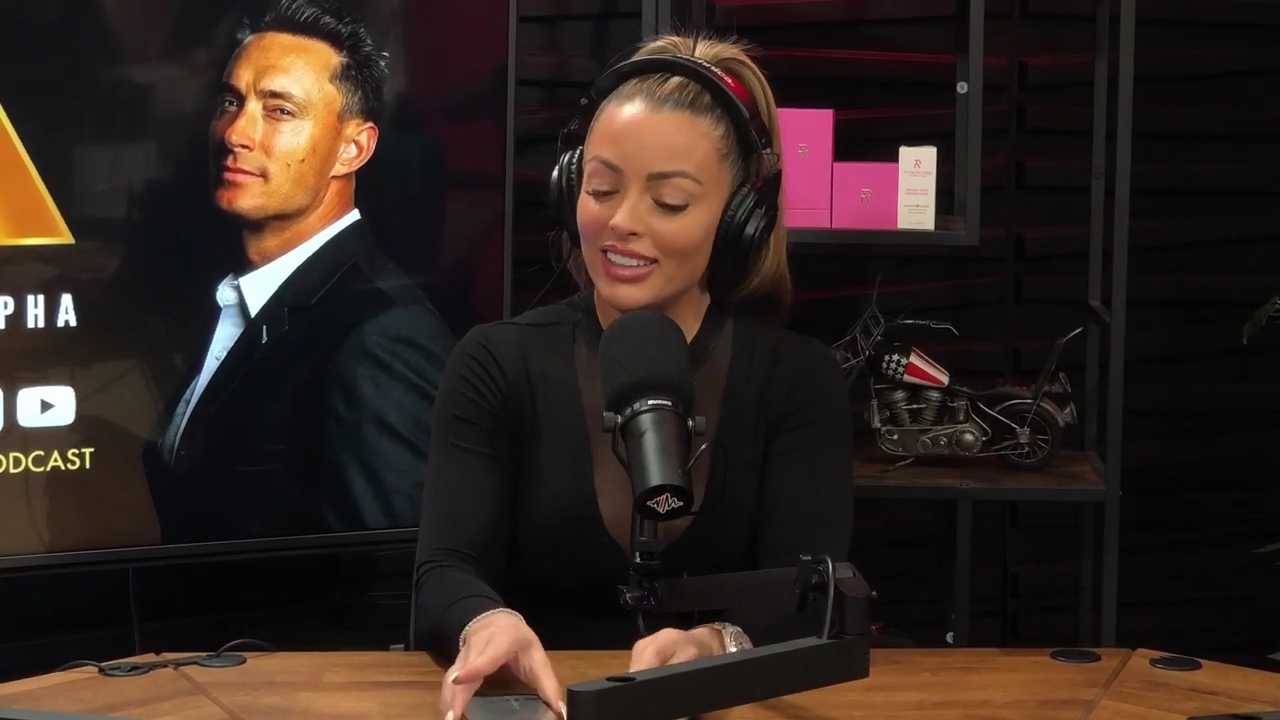 x2mate_com-Ep_14_-_Power_Alphas_Podcast__Super_Bowl2C_Taylor_Swift2C_Travis_Kelce___Mandy_Rose__mp44516.jpg