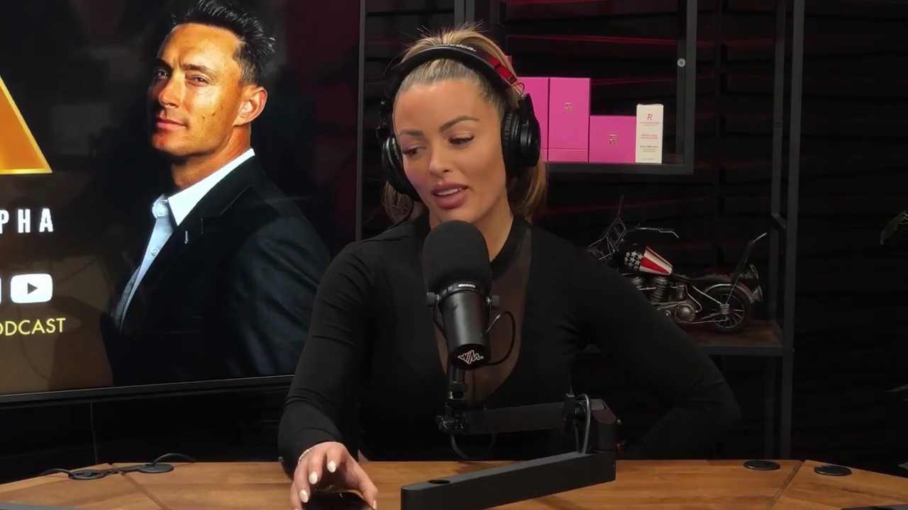 x2mate_com-Ep_14_-_Power_Alphas_Podcast__Super_Bowl2C_Taylor_Swift2C_Travis_Kelce___Mandy_Rose__mp44596.jpg