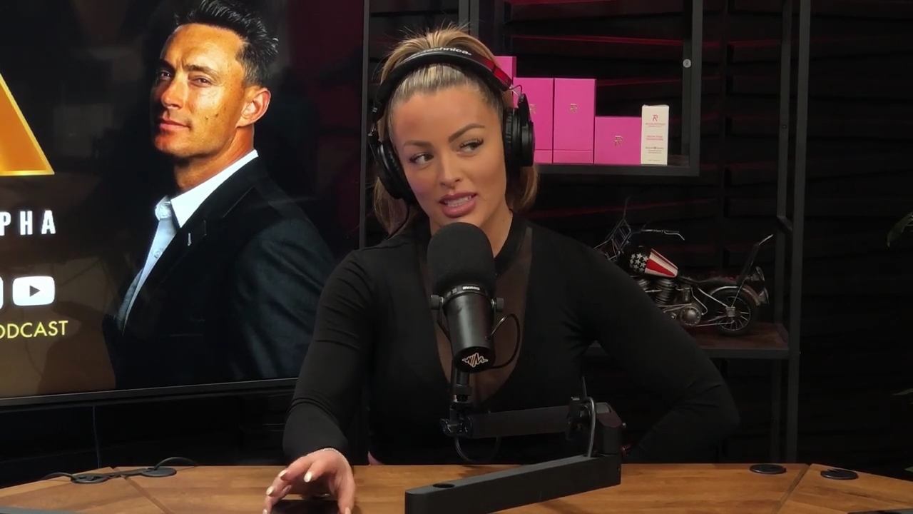 x2mate_com-Ep_14_-_Power_Alphas_Podcast__Super_Bowl2C_Taylor_Swift2C_Travis_Kelce___Mandy_Rose__mp44601.jpg