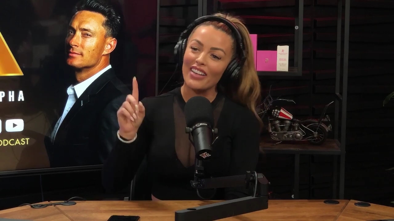 x2mate_com-Ep_14_-_Power_Alphas_Podcast__Super_Bowl2C_Taylor_Swift2C_Travis_Kelce___Mandy_Rose__mp44613.jpg