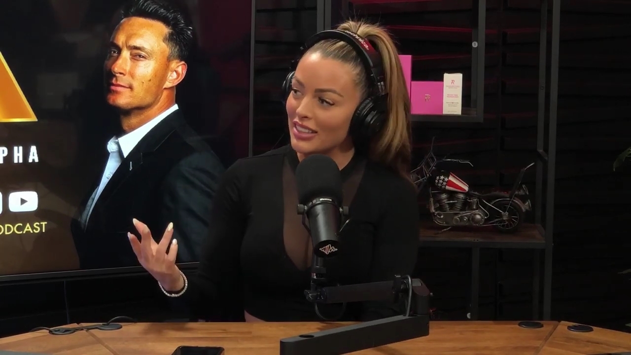 x2mate_com-Ep_14_-_Power_Alphas_Podcast__Super_Bowl2C_Taylor_Swift2C_Travis_Kelce___Mandy_Rose__mp44615.jpg
