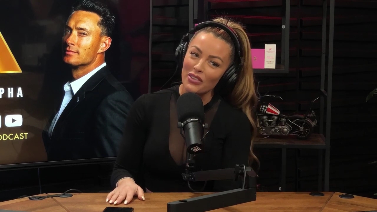x2mate_com-Ep_14_-_Power_Alphas_Podcast__Super_Bowl2C_Taylor_Swift2C_Travis_Kelce___Mandy_Rose__mp44618.jpg