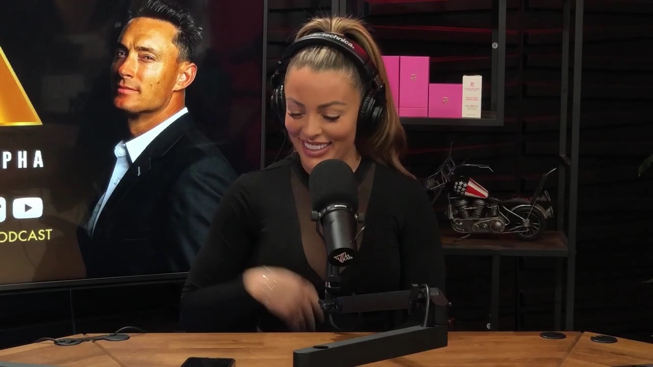 x2mate_com-Ep_14_-_Power_Alphas_Podcast__Super_Bowl2C_Taylor_Swift2C_Travis_Kelce___Mandy_Rose__mp44645.jpg