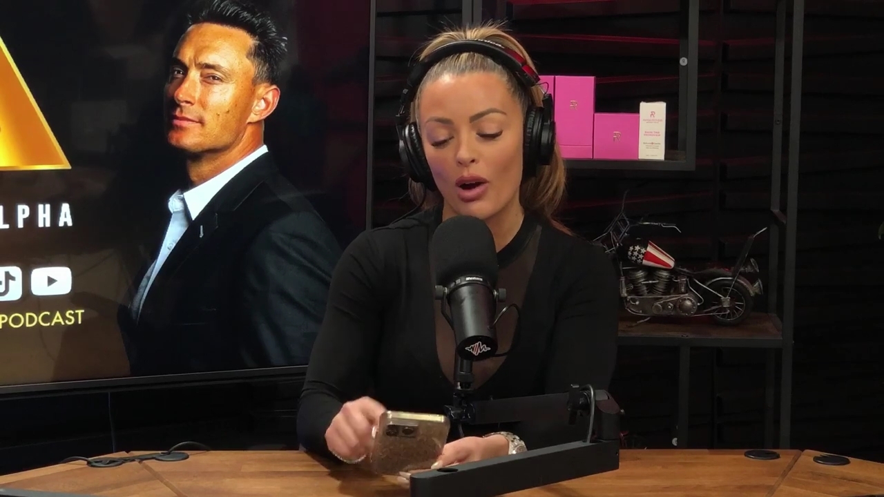 x2mate_com-Ep_14_-_Power_Alphas_Podcast__Super_Bowl2C_Taylor_Swift2C_Travis_Kelce___Mandy_Rose__mp44714.jpg