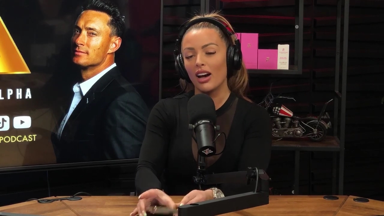 x2mate_com-Ep_14_-_Power_Alphas_Podcast__Super_Bowl2C_Taylor_Swift2C_Travis_Kelce___Mandy_Rose__mp44715.jpg