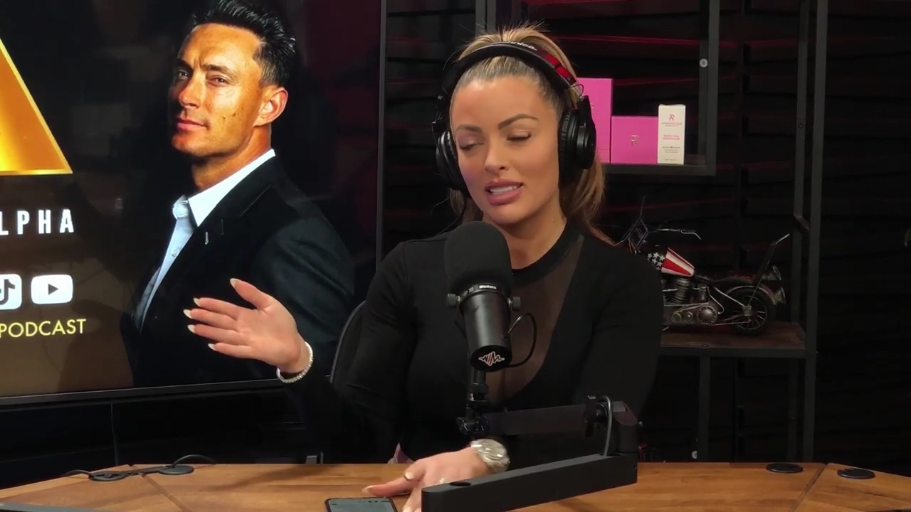 x2mate_com-Ep_14_-_Power_Alphas_Podcast__Super_Bowl2C_Taylor_Swift2C_Travis_Kelce___Mandy_Rose__mp44718.jpg