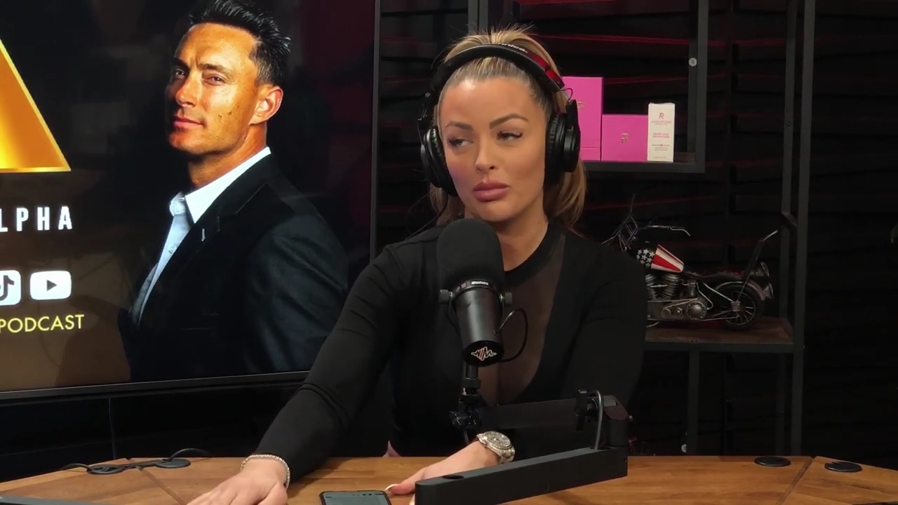 x2mate_com-Ep_14_-_Power_Alphas_Podcast__Super_Bowl2C_Taylor_Swift2C_Travis_Kelce___Mandy_Rose__mp44721.jpg
