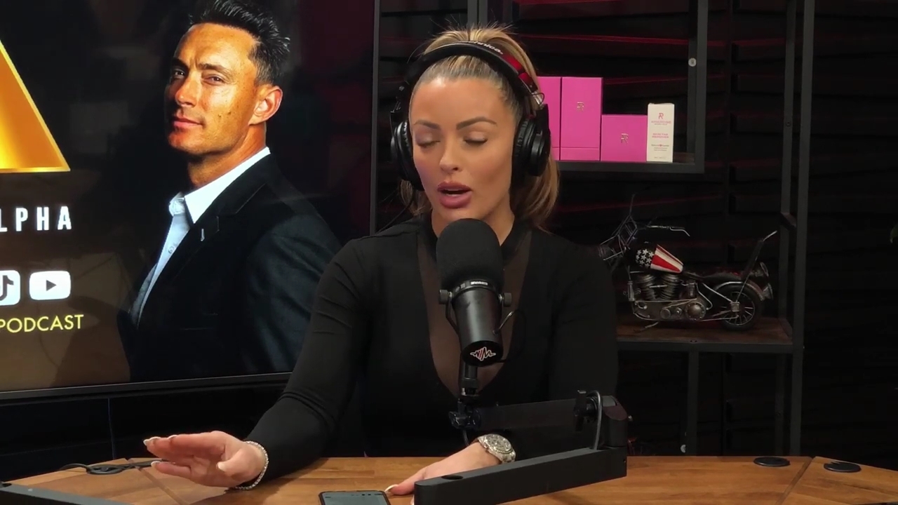 x2mate_com-Ep_14_-_Power_Alphas_Podcast__Super_Bowl2C_Taylor_Swift2C_Travis_Kelce___Mandy_Rose__mp44725.jpg