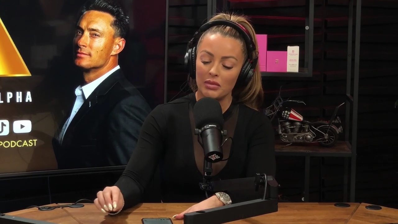 x2mate_com-Ep_14_-_Power_Alphas_Podcast__Super_Bowl2C_Taylor_Swift2C_Travis_Kelce___Mandy_Rose__mp44741.jpg