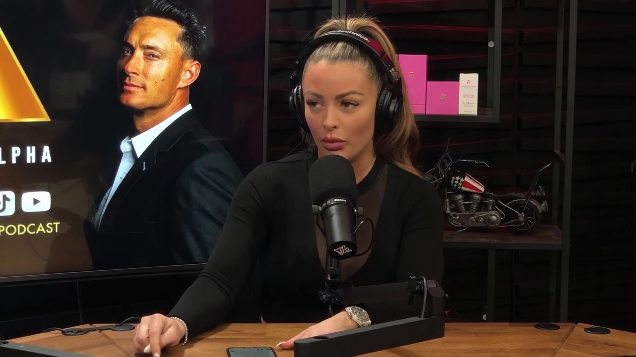 x2mate_com-Ep_14_-_Power_Alphas_Podcast__Super_Bowl2C_Taylor_Swift2C_Travis_Kelce___Mandy_Rose__mp44744.jpg