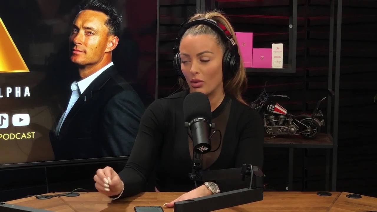 x2mate_com-Ep_14_-_Power_Alphas_Podcast__Super_Bowl2C_Taylor_Swift2C_Travis_Kelce___Mandy_Rose__mp44755.jpg