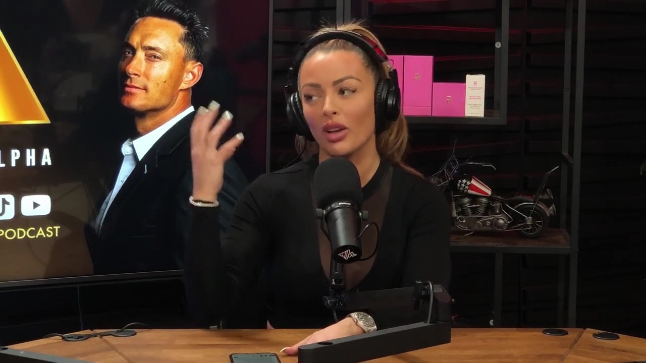 x2mate_com-Ep_14_-_Power_Alphas_Podcast__Super_Bowl2C_Taylor_Swift2C_Travis_Kelce___Mandy_Rose__mp44757.jpg