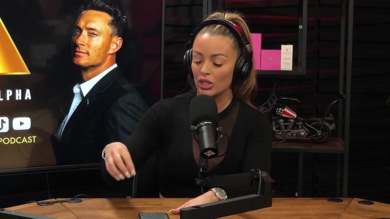 x2mate_com-Ep_14_-_Power_Alphas_Podcast__Super_Bowl2C_Taylor_Swift2C_Travis_Kelce___Mandy_Rose__mp44760.jpg