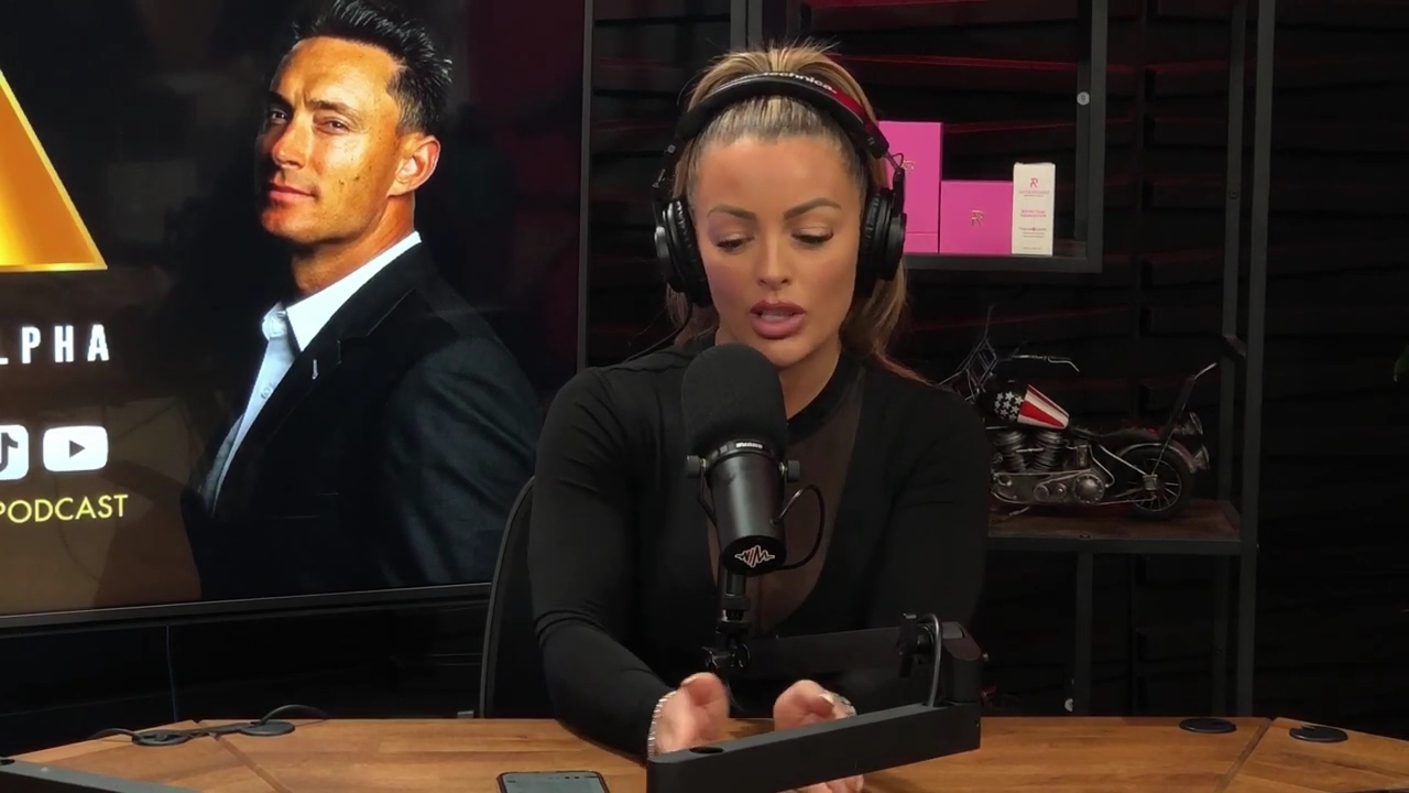 x2mate_com-Ep_14_-_Power_Alphas_Podcast__Super_Bowl2C_Taylor_Swift2C_Travis_Kelce___Mandy_Rose__mp44777.jpg