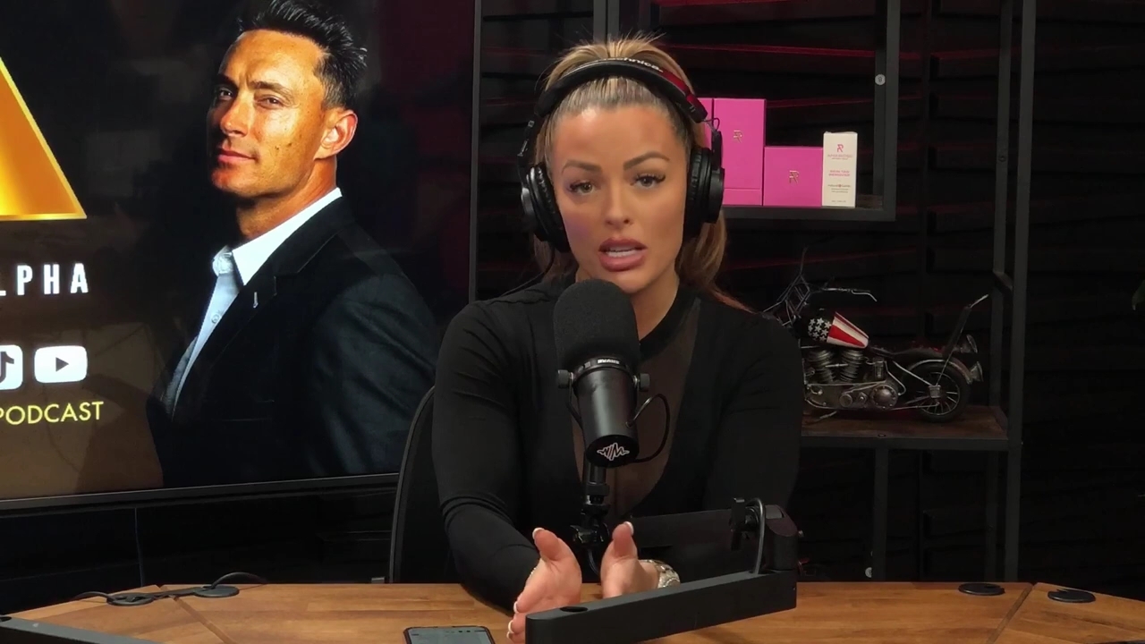 x2mate_com-Ep_14_-_Power_Alphas_Podcast__Super_Bowl2C_Taylor_Swift2C_Travis_Kelce___Mandy_Rose__mp44779.jpg