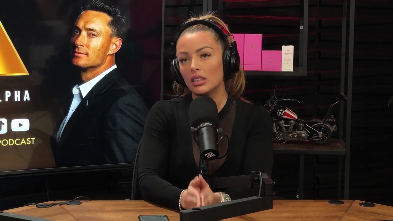x2mate_com-Ep_14_-_Power_Alphas_Podcast__Super_Bowl2C_Taylor_Swift2C_Travis_Kelce___Mandy_Rose__mp44790.jpg