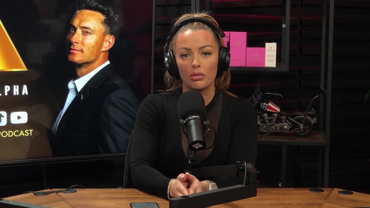x2mate_com-Ep_14_-_Power_Alphas_Podcast__Super_Bowl2C_Taylor_Swift2C_Travis_Kelce___Mandy_Rose__mp44791.jpg
